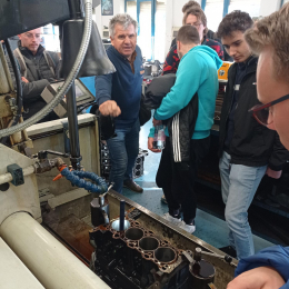 Dr. Cs. Nagy Géza - Kacsógép Kft